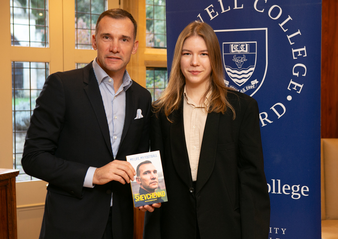 premier football star supports photo 2